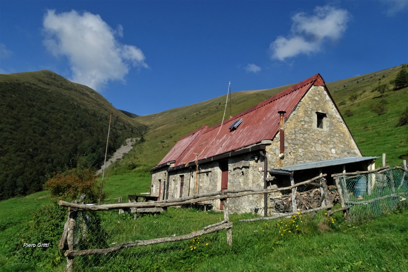 21 Baita Baciamorti .JPG -                                